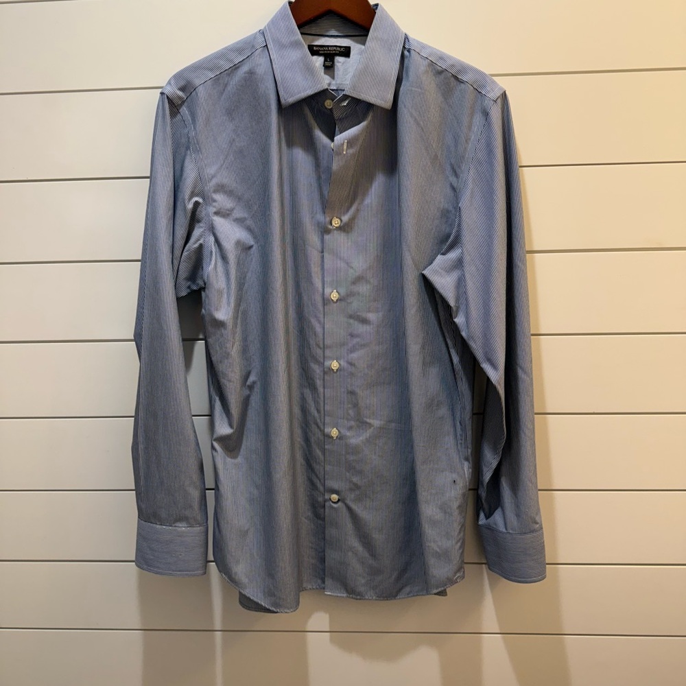 Banana Republic Light Blue Dress Shirt
